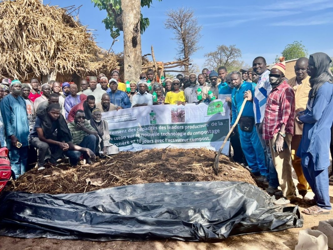 Renforcement de capacités sur la production accélerée du compost en 10 jours des leaders producteurs de coton en partenariat avec la Confédération des Sociétés Coopératives de Producteurs de Coton du Mali (C-SCPC Mali)